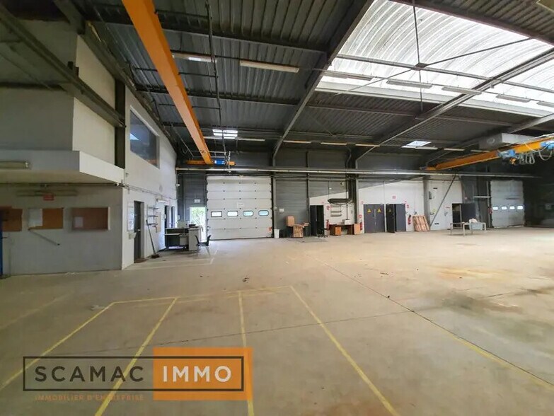 Local d'activités dans MONTEREAU FAUT YONNE à vendre - Photo de l’immeuble – Image 2 sur 7