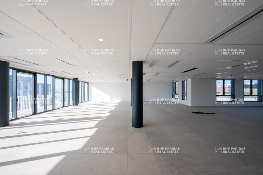 7 Rue Stephenson, Montigny-le-Bretonneux à louer - Photo intérieure – Image 3 sur 10