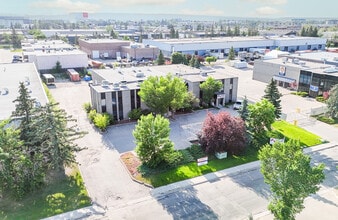 3605 29th St NE, Calgary, AB à louer Photo de l’immeuble– Image 1 sur 3