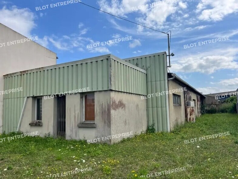 Local d'activités dans Saint-Brieuc à vendre - Photo de l’immeuble – Image 1 sur 4