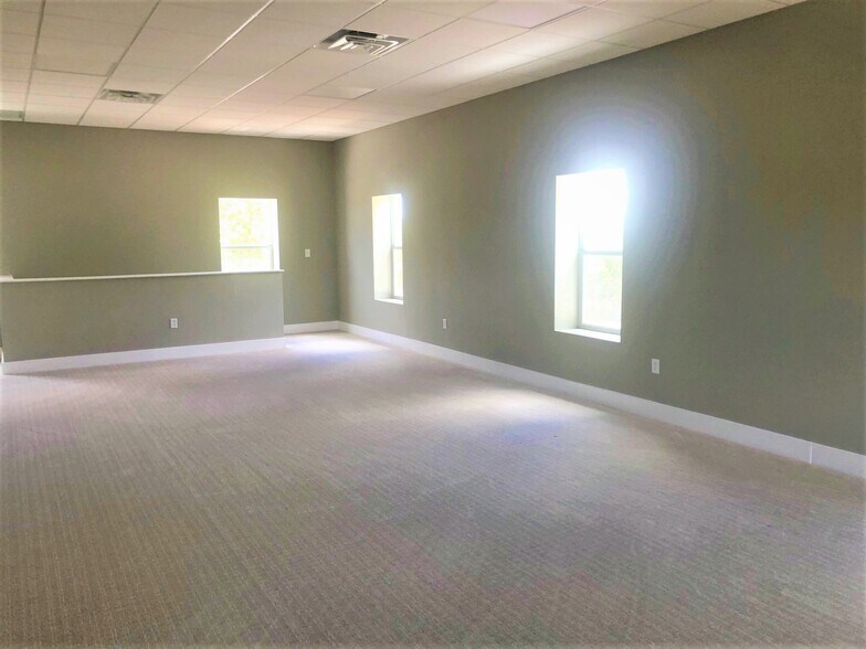 12475 Trail Driver St, Austin, TX à louer - Photo de l’immeuble – Image 3 sur 6