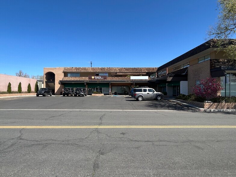 3480 Lakeside Ct, Reno, NV à vendre - Photo de l’immeuble – Image 2 sur 4