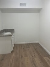 21700 Golden Triangle Rd, Santa Clarita, CA à louer Photo intérieure– Image 2 sur 6