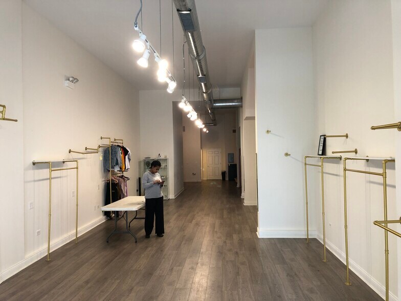 2800-2802 W Chicago Ave, Chicago, IL à vendre - Photo de l’immeuble – Image 3 sur 12