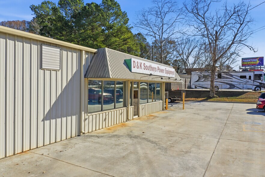 2140 Canton Rd, Marietta, GA à vendre - Photo de l’immeuble – Image 3 sur 9