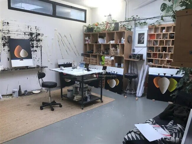 Plus de détails pour Bureau à vendre