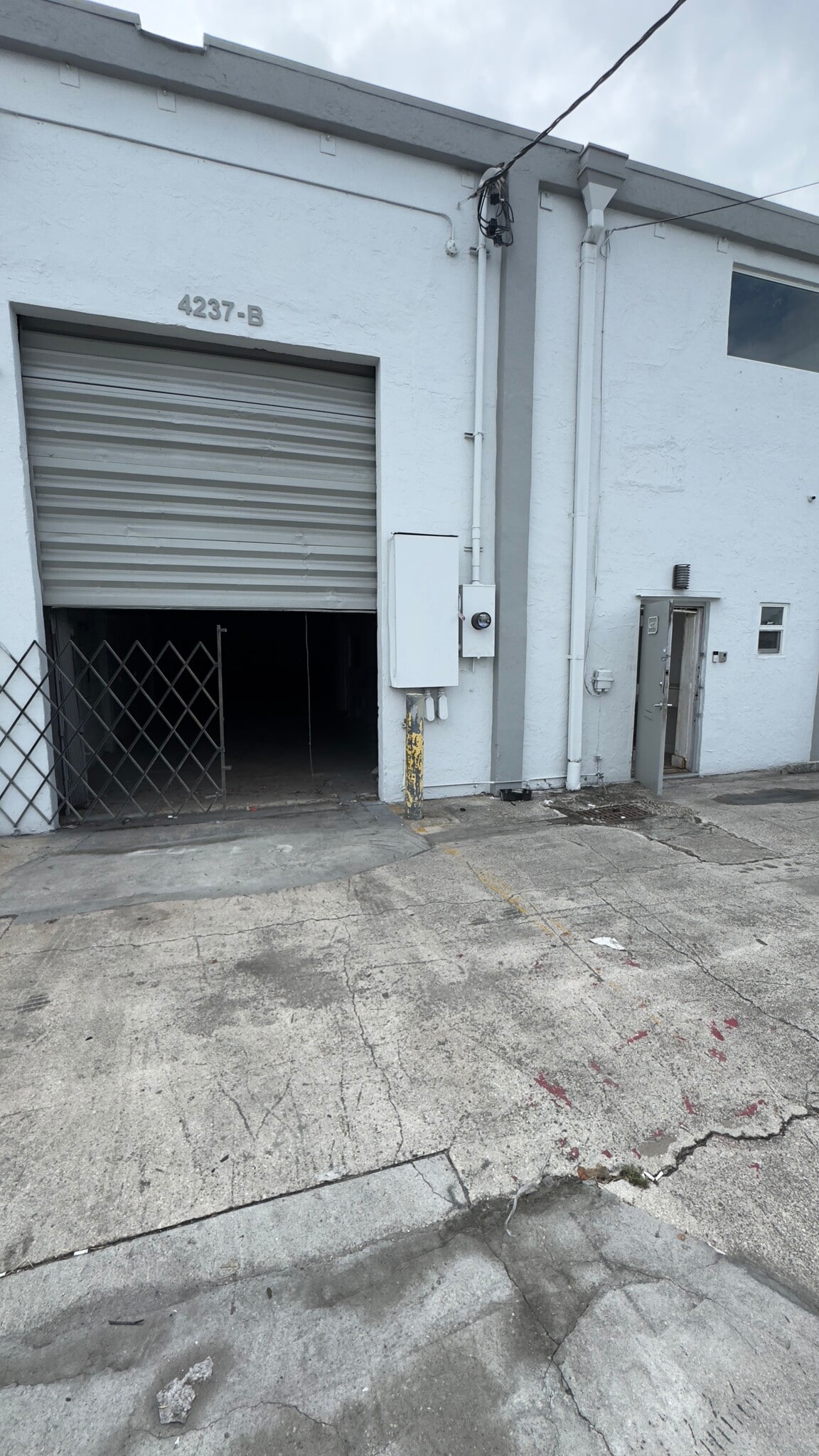 4201-4250 NW 37th Ct, Miami, FL à louer Photo intérieure– Image 1 sur 5