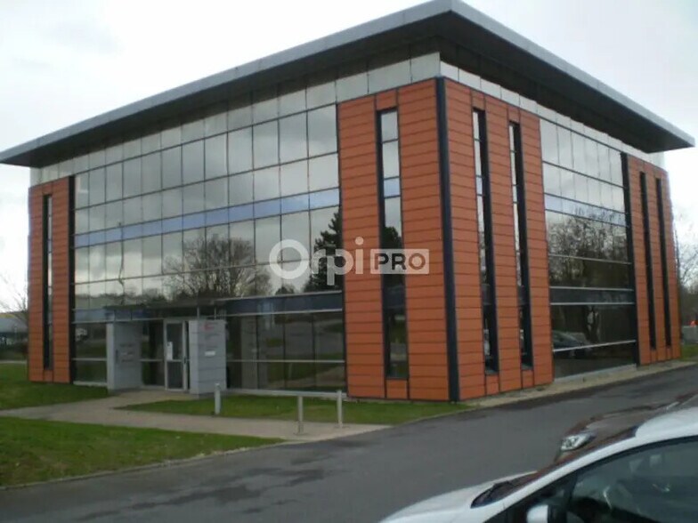 Bureau dans Reims à louer - Photo de l’immeuble – Image 1 sur 8