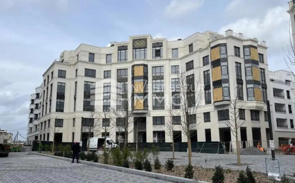 Bureau dans Chessy à vendre - Photo de l’immeuble – Image 2 sur 5