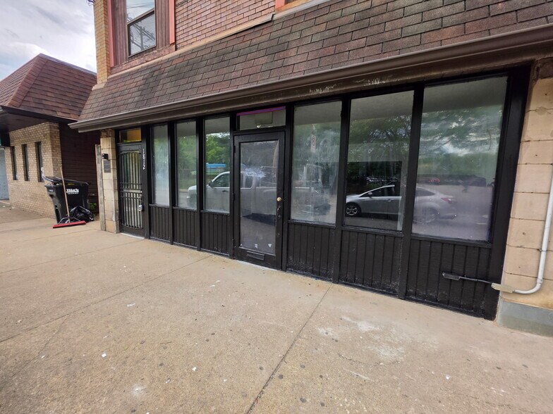 1812 S Braddock Ave, Pittsburgh, PA à louer - Photo de l’immeuble – Image 2 sur 9