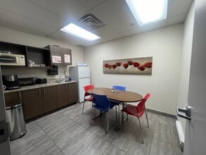8600 Rue Jarry E, Anjou, QC à louer Photo intérieure– Image 2 sur 11
