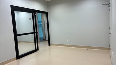 411 Lantern Bend Dr, Houston, TX à louer Photo intérieure– Image 1 sur 6