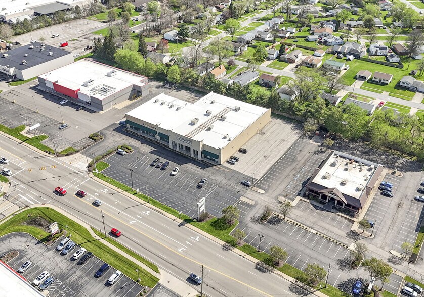 832-840 N Lexington Springmill Rd, Mansfield, OH à louer - Photo de l’immeuble – Image 3 sur 13