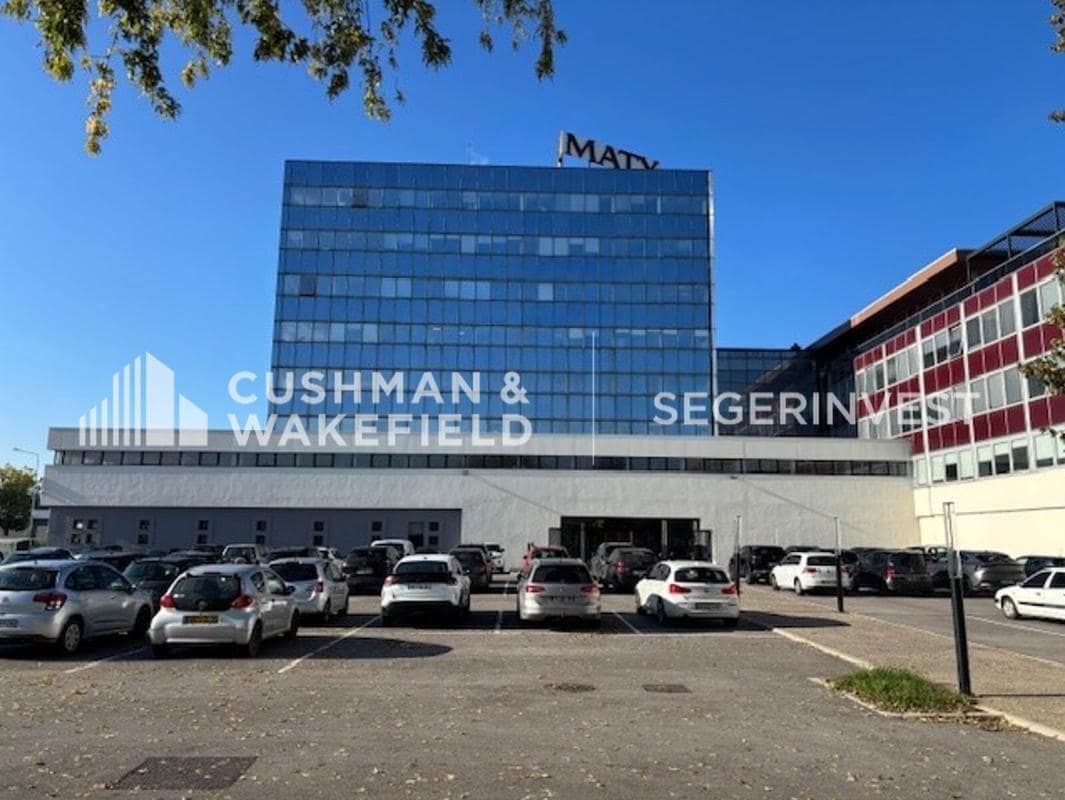 9 Rue Jacquard, Besançon à louer Photo de l’immeuble– Image 1 sur 9
