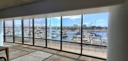4333 Admiralty Way, Marina Del Rey, CA à louer Photo intérieure– Image 1 sur 3