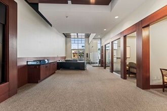 180 N University Ave, Provo, UT à louer Photo intérieure– Image 2 sur 6