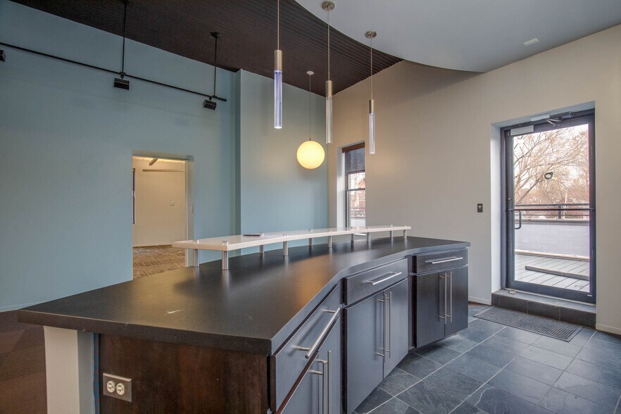 3008-3030 S Grand Ave, Saint Louis, MO à louer - Photo de l’immeuble – Image 3 sur 11