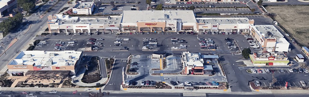 3246 W Florida Ave, Hemet, CA à louer - Photo de l’immeuble – Image 2 sur 12