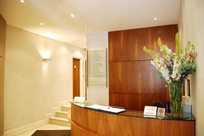 19 Berkeley St, Londres à louer - Photo intérieure – Image 3 sur 9