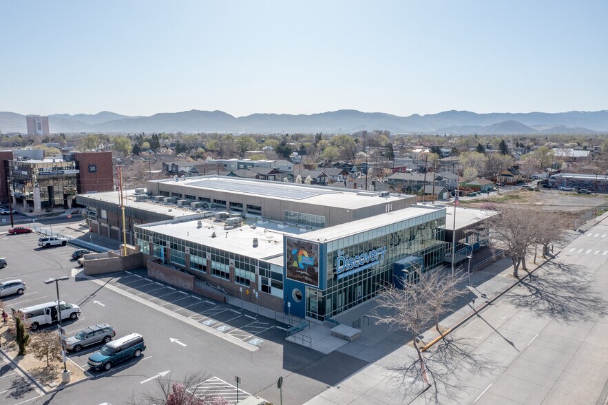490 S Center St, Reno, NV à louer - Photo de l’immeuble – Image 2 sur 5