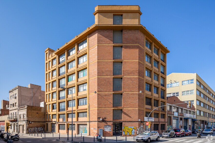 Industriel/Logistique dans L'Hospitalet de Llobregat, Barcelona à vendre - Photo principale – Image 1 sur 2
