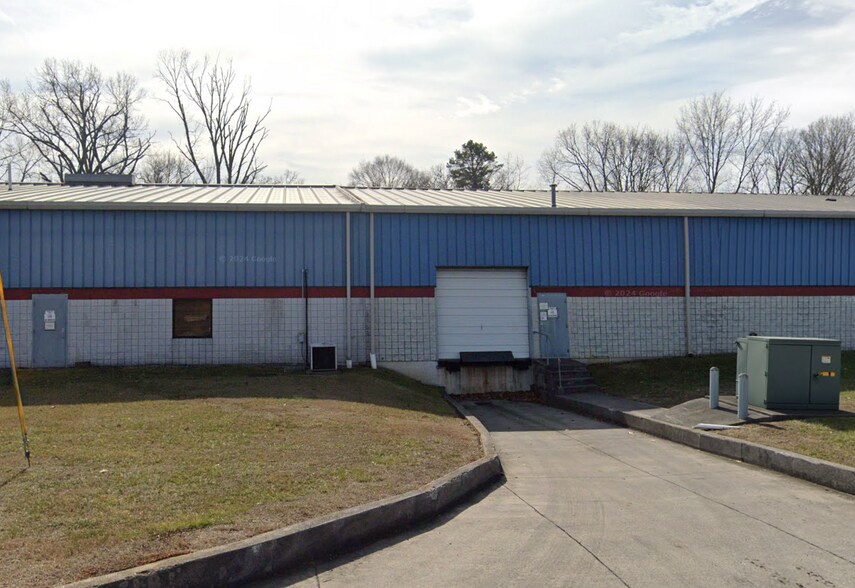 127 River Bend Dr, Sevierville, TN à louer - Photo de l’immeuble – Image 3 sur 24