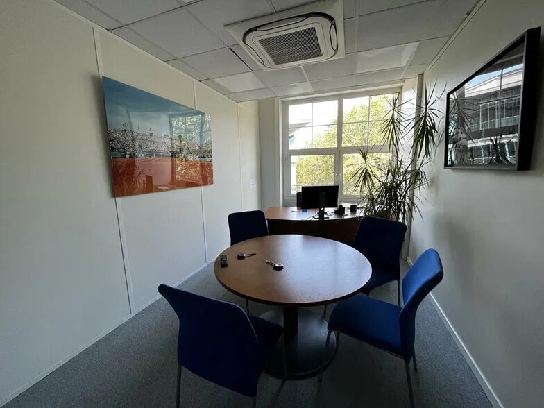 Bureau dans Lyon à louer - Photo de l’immeuble – Image 2 sur 12