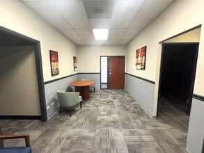 695 S Colorado Blvd, Denver, CO à louer Photo intérieure– Image 1 sur 6