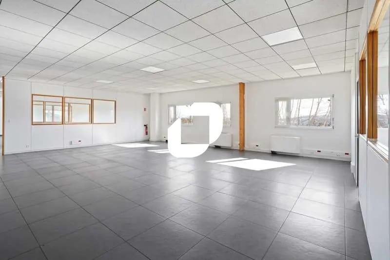 9-11 Rue De L'Orme Saint-Germain, Champlan à louer - Photo de l’immeuble – Image 2 sur 13