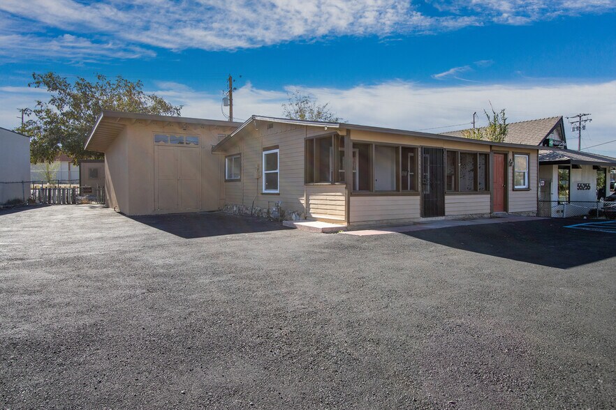 55267 29 Palms Hwy, Yucca Valley, CA à vendre - Photo de l’immeuble – Image 1 sur 21
