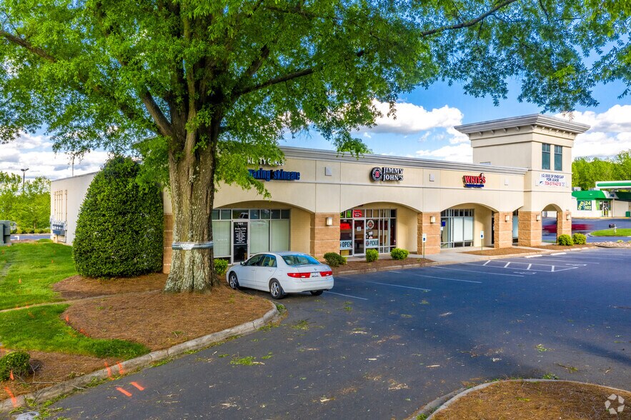 1642 W Hwy 160, Fort Mill, SC à louer - Photo de l’immeuble – Image 2 sur 4