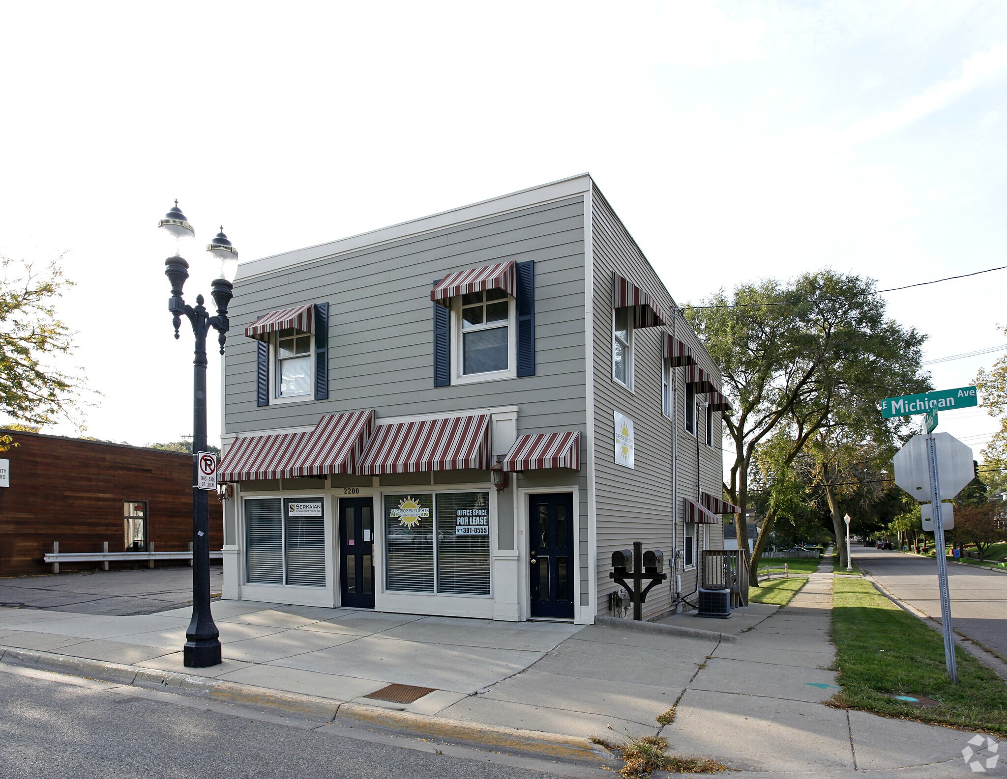 2200 E Michigan Ave, Lansing, MI à louer Photo principale– Image 1 sur 34