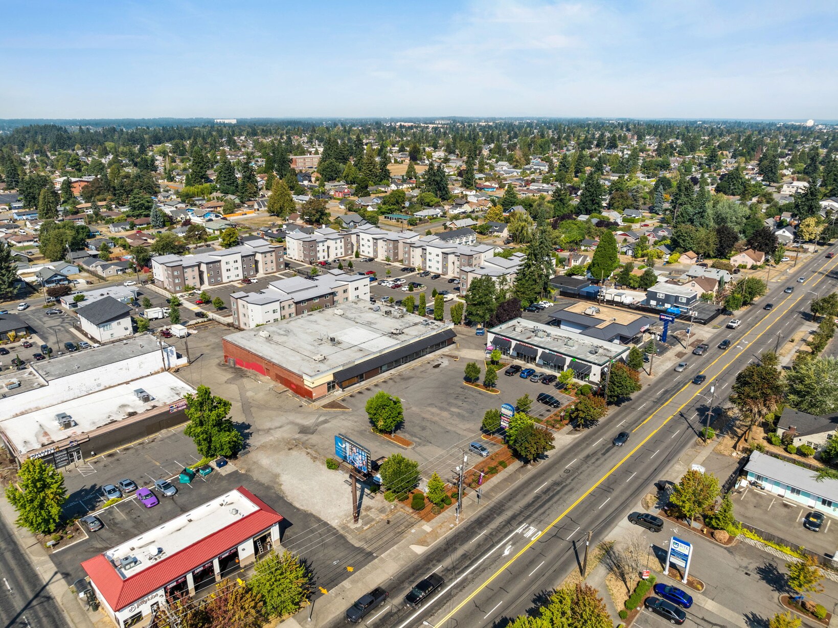 7042-7048 Pacific Ave, Tacoma, WA à louer Photo de l’immeuble– Image 1 sur 2