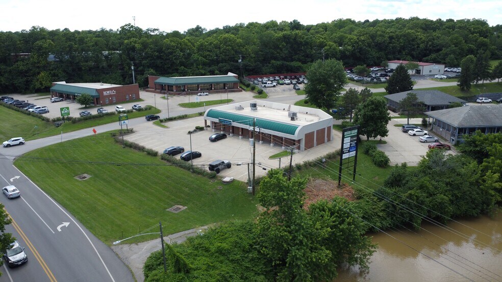 100 Eastside Dr, Georgetown, KY à louer - Photo de l’immeuble – Image 1 sur 8