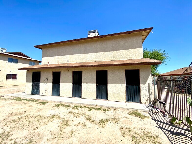 1520 Henry Dr, Las Vegas, NV à vendre - Photo de l’immeuble – Image 3 sur 22