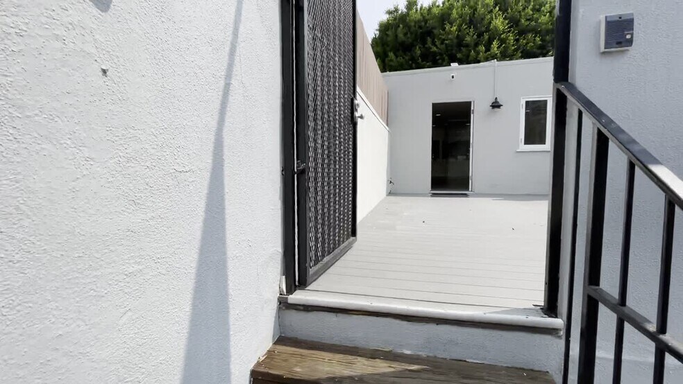 2654 Main St, Santa Monica, CA à louer - Vidéo sur l’annonce professionnelle – Image 2 sur 7