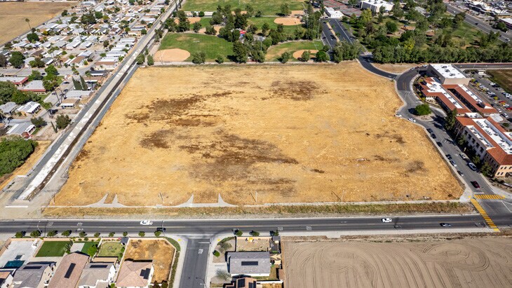 Palm Ave & Parkside Lane, San Jacinto, CA à vendre Photo de l’immeuble– Image 1 sur 9