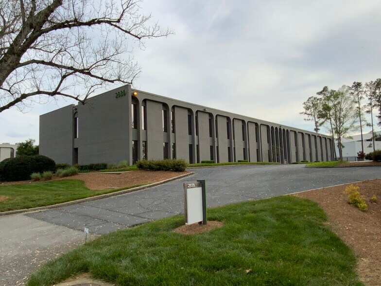 2939 Flowers Rd S, Atlanta, GA à vendre - Photo principale – Image 1 sur 3