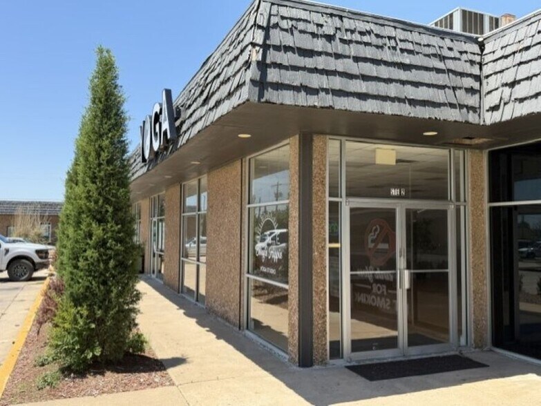 2128 N 14th St, Ponca City, OK à louer - Photo de l’immeuble – Image 2 sur 10