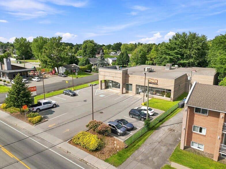 214 Rue Saint-Antoine-Nord, Lavaltrie, QC à louer - Aérien – Image 3 sur 7