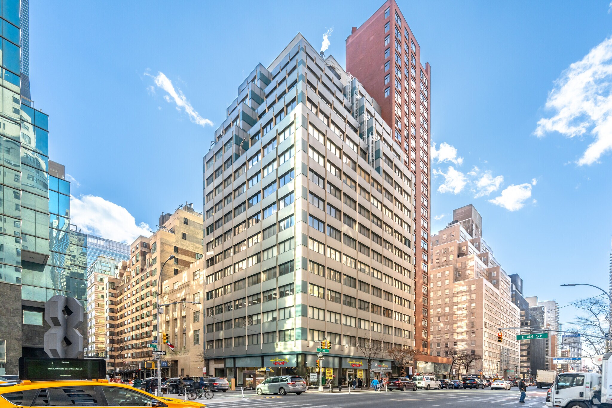 820 Second Ave, New York, NY à vendre Photo de l’immeuble– Image 1 sur 5
