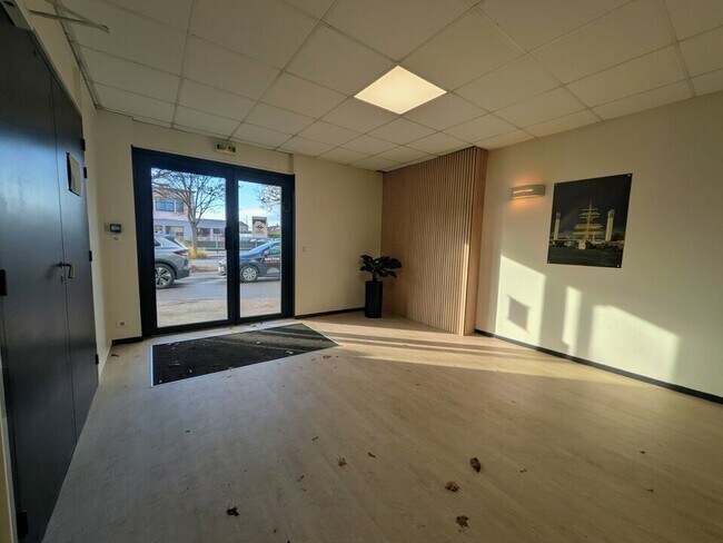 Plus de détails pour Bureau à louer