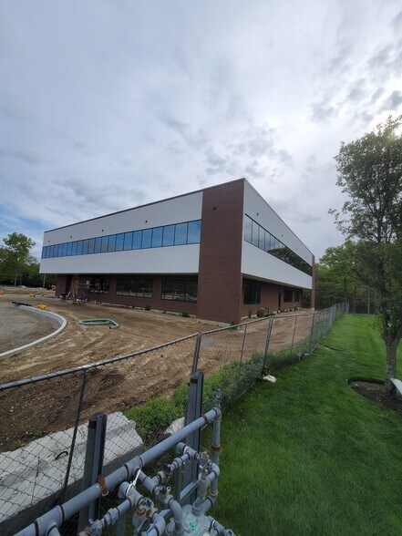 1500 Route 112, Port Jefferson Station, NY à louer - Photo de l’immeuble – Image 3 sur 14