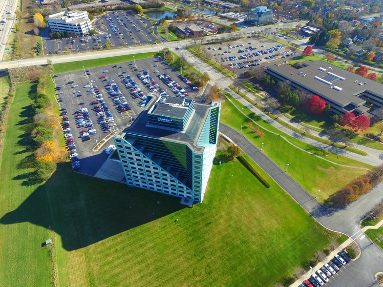 55 Shuman Blvd, Naperville, IL à louer - Aérien – Image 3 sur 28