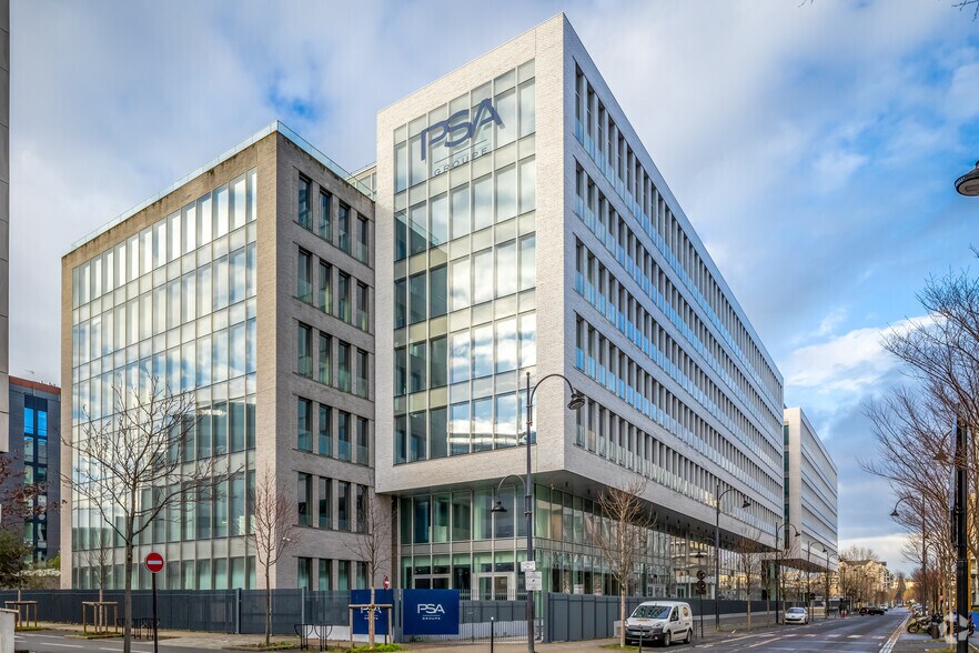 Bureau dans Rueil-Malmaison à louer - Photo de l’immeuble – Image 2 sur 12