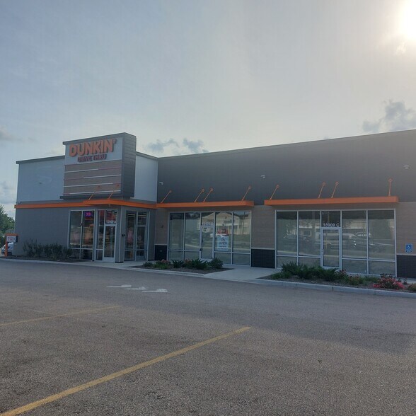 10909 N Main St, Richmond, IL à louer - Photo de l’immeuble – Image 3 sur 6