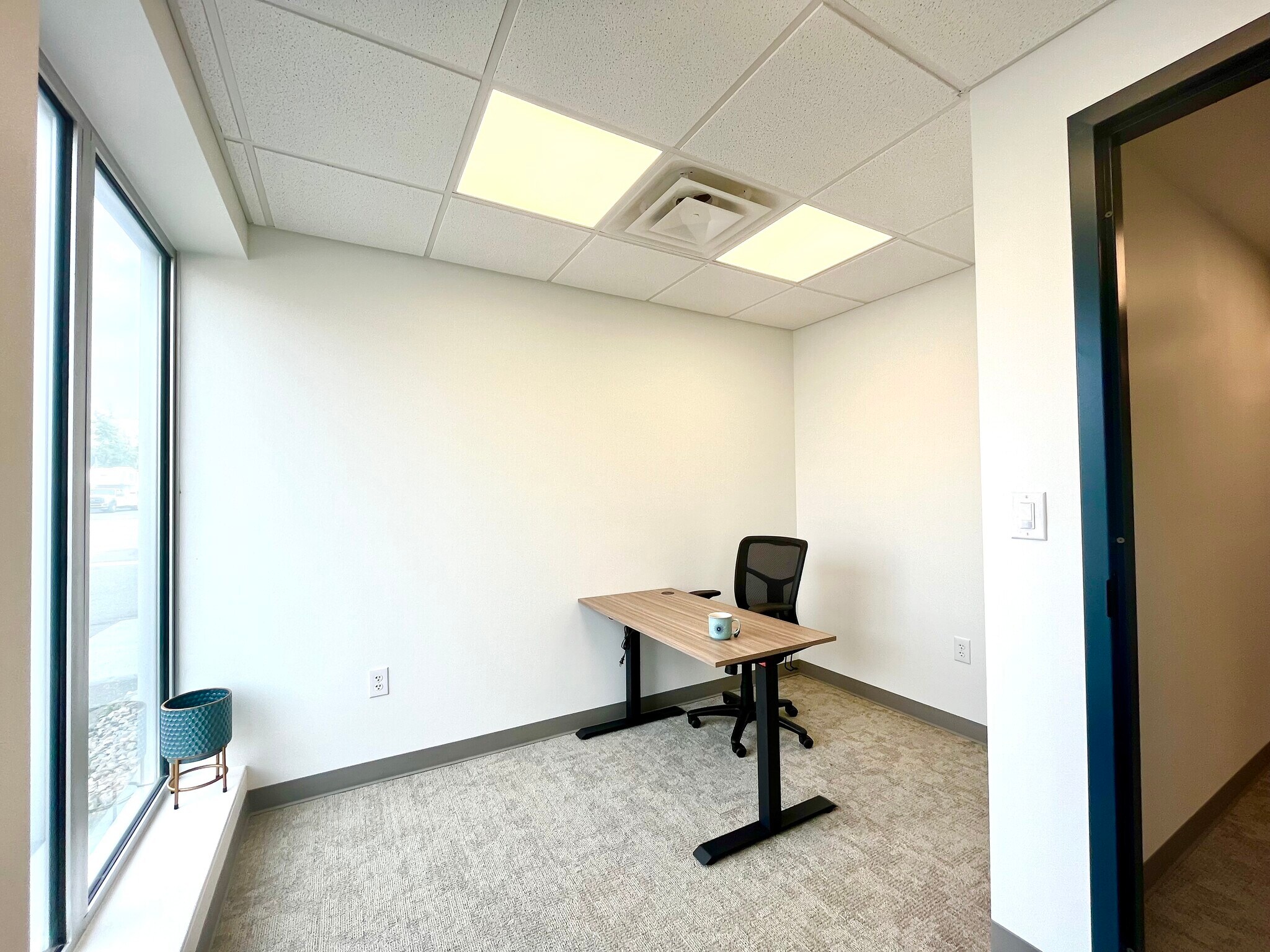 4045 S Broadway, Englewood, CO à louer Photo de l’immeuble– Image 1 sur 1