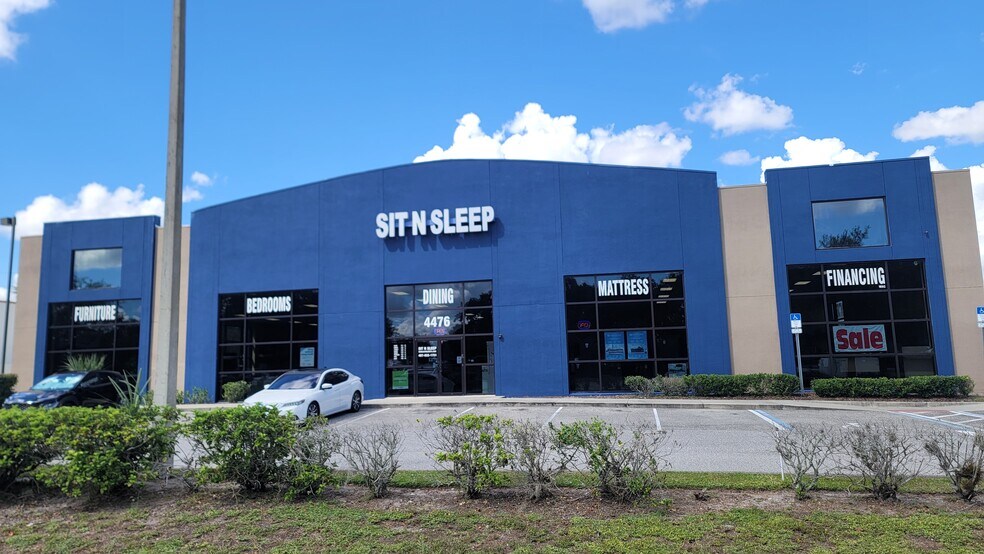 4476 Pleasant Hill Rd, Kissimmee, FL à louer - Photo de l’immeuble – Image 2 sur 12