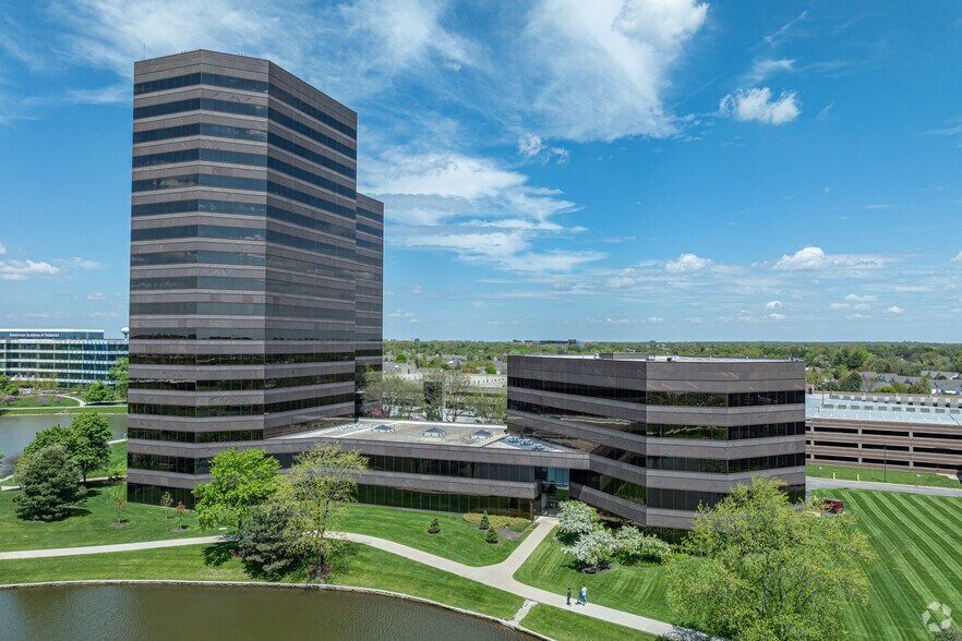 1 Pierce Pl, Itasca, IL à louer - Photo principale – Image 1 sur 4
