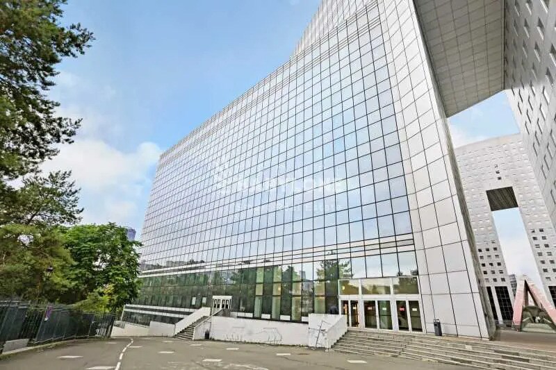 16 Rue Hoche, Puteaux à louer - Photo de l’immeuble – Image 3 sur 20